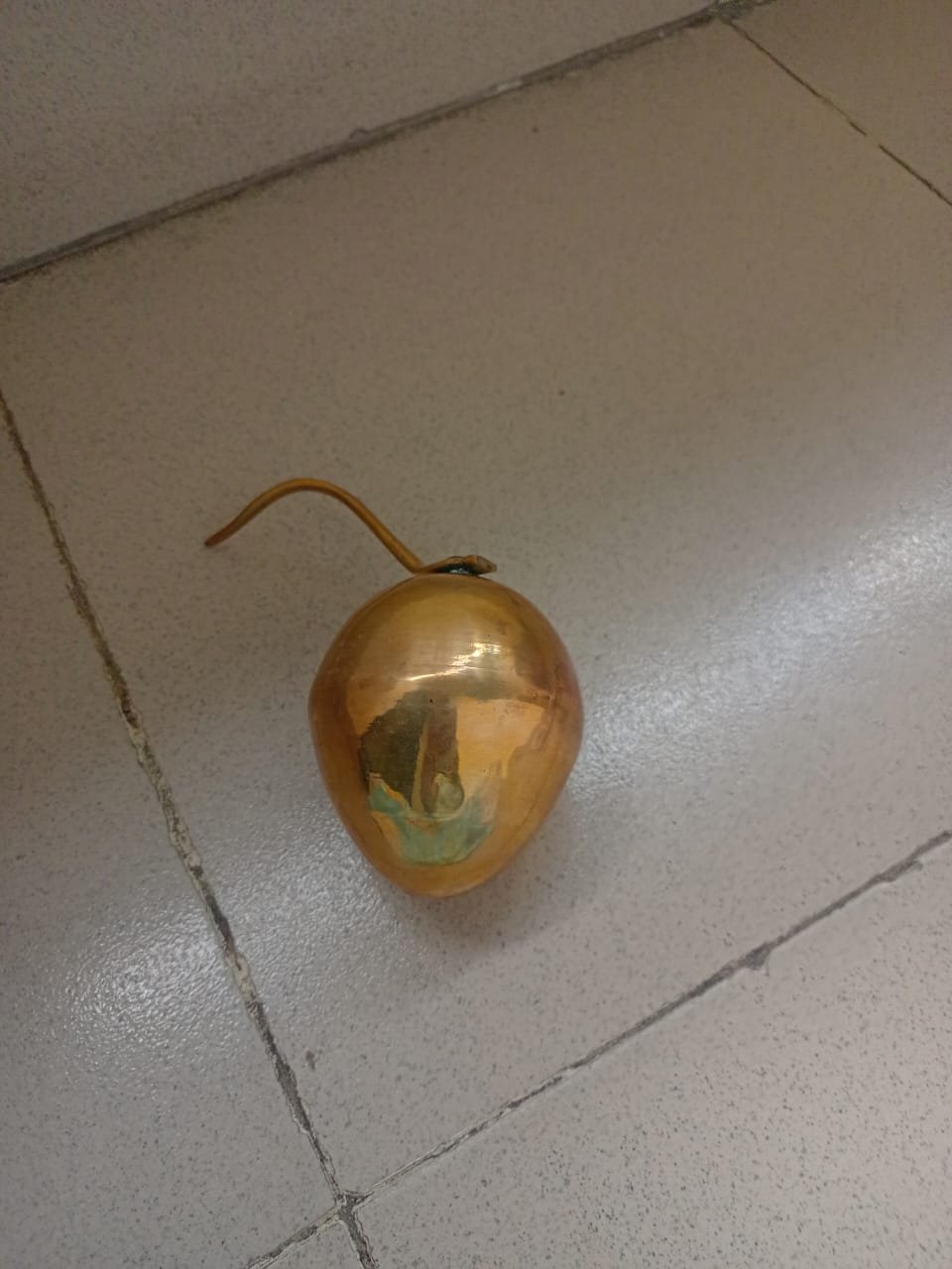 হস্তনির্মিত পিতলের নারকেল (নাড়িয়াল/দাব) ,