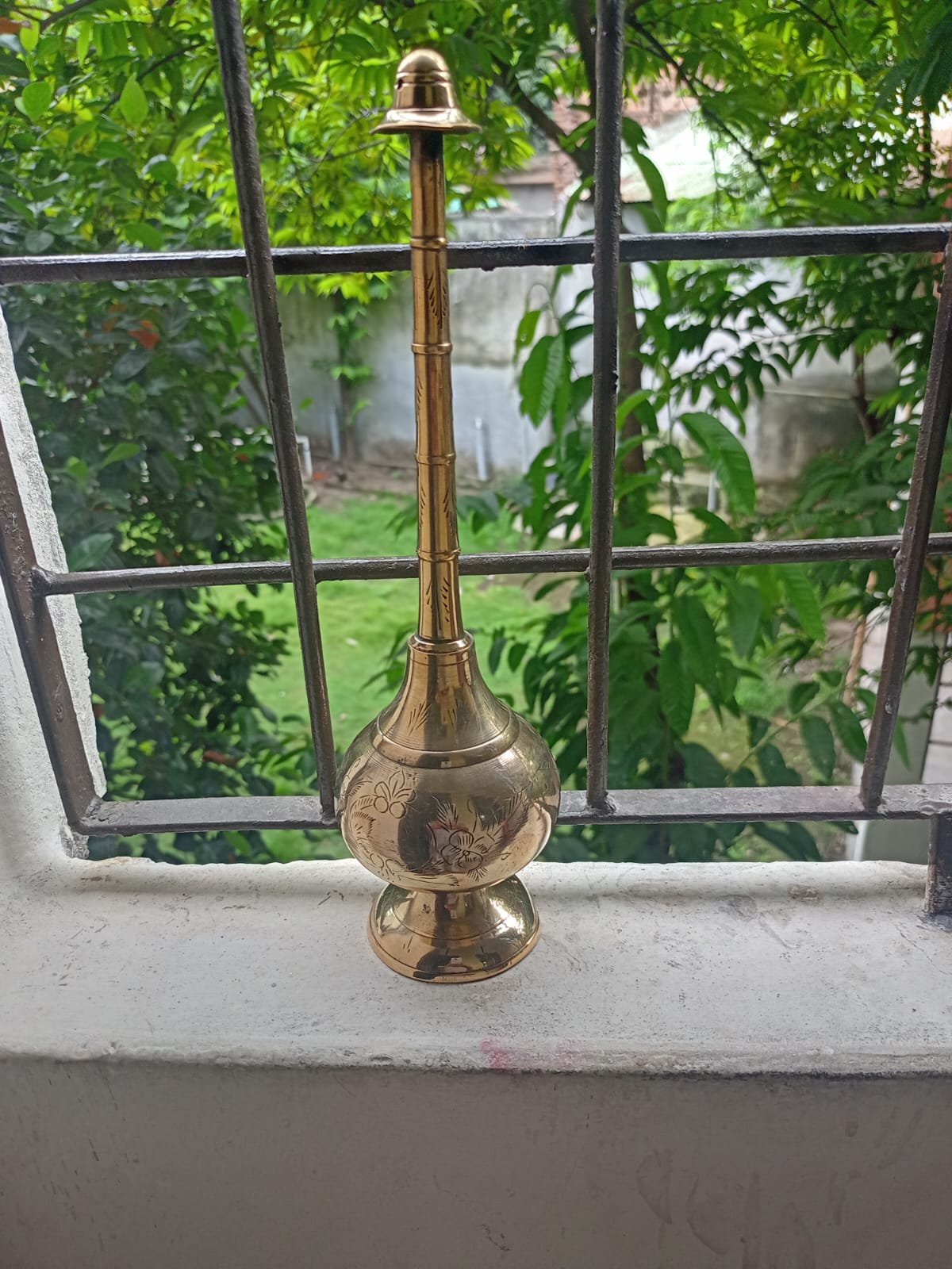 সমৃদ্ধ সাংস্কৃতিক ঐতিহ্য প্রদর্শন গোলাপ পাশ বা গোলাপদান