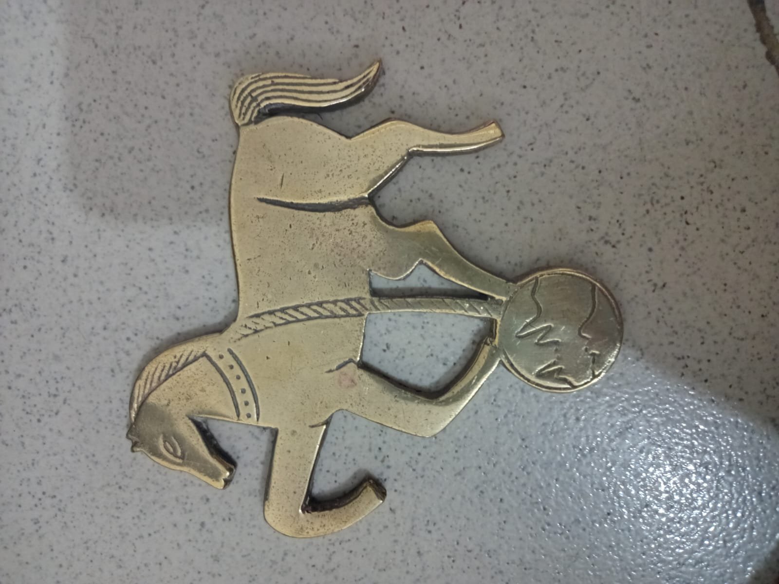 পিতল বা রূপালী ধাতুর তৈরি শিল্পকর্ম  ঘোড়া