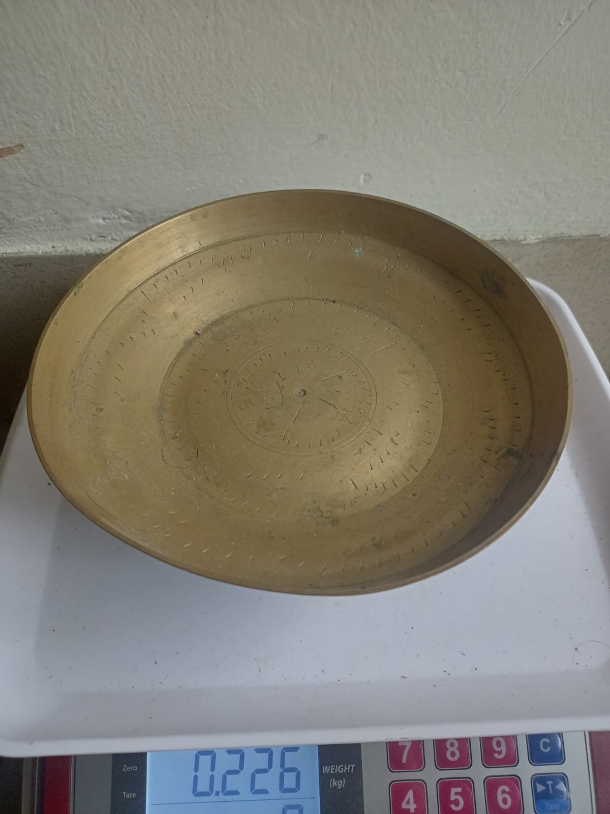 পিতলের স্তম্ভের বাটি