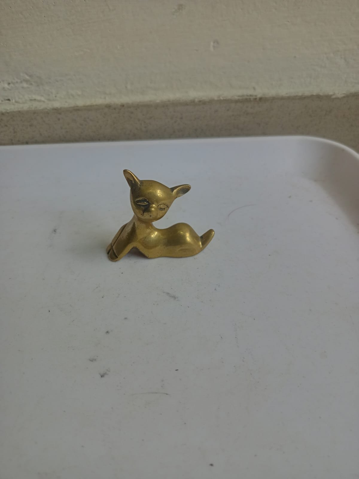 প্রাচীন পিতলের বিড়ালের মূর্তি