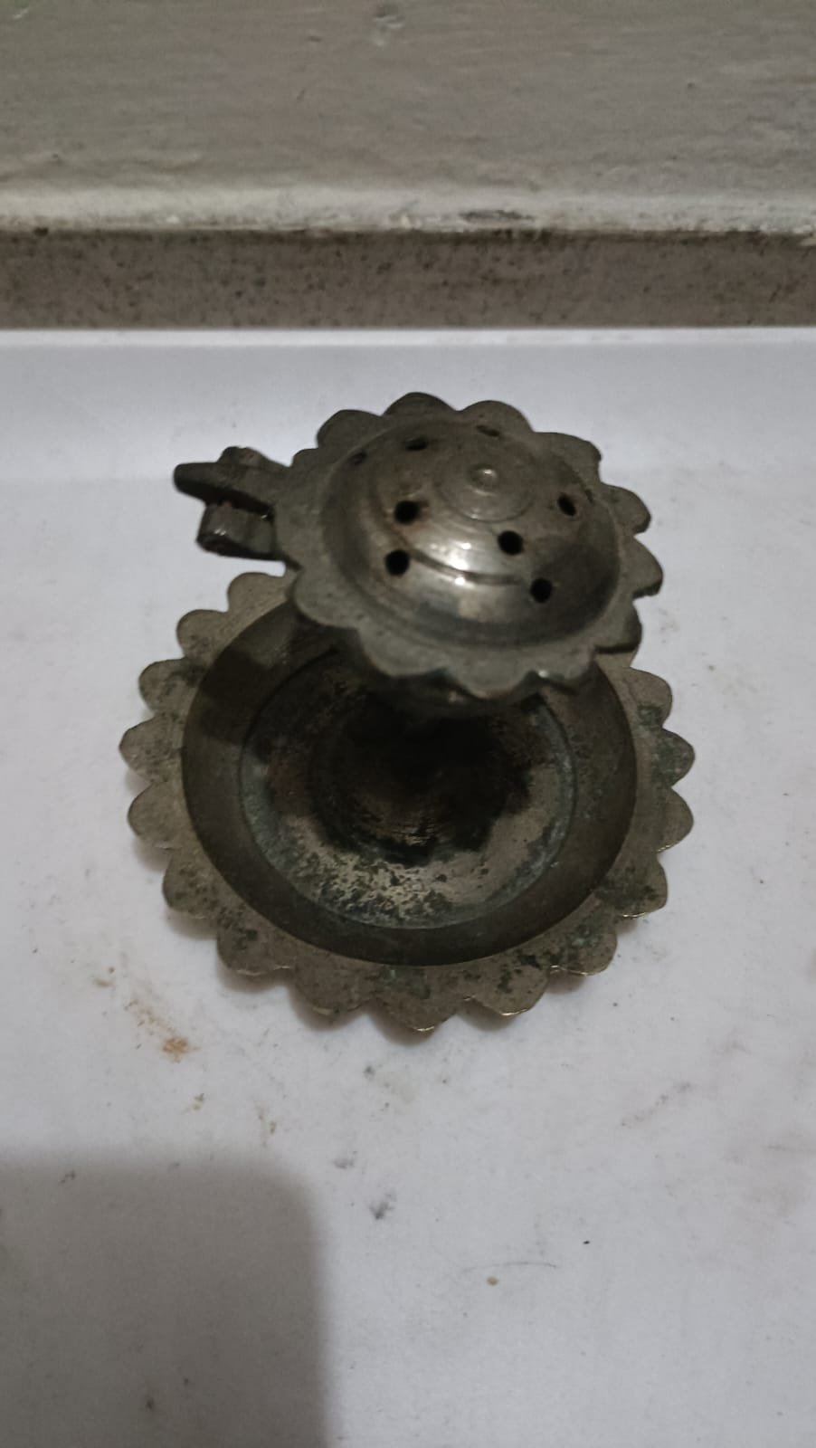 ভিনটেজ বা অ্যান্টিক পিতলের ধূপকাঠির ধারক