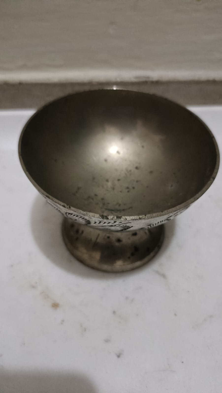 ভিনটেজ বা অ্যান্টিক পেডেস্টাল বাটি