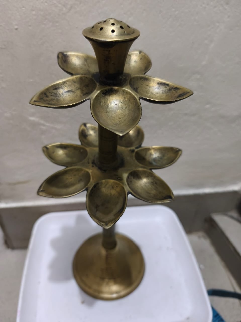 পিতলের প্রদীপ বা তেলের প্রদীপ