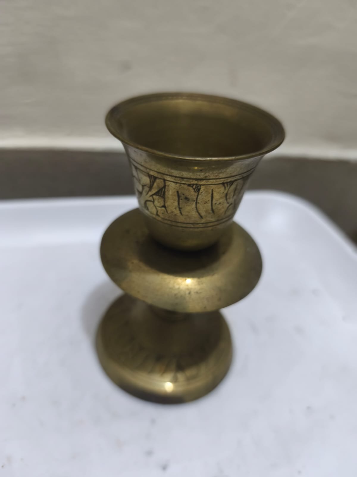 পিতলের মোমবাতি ধারক