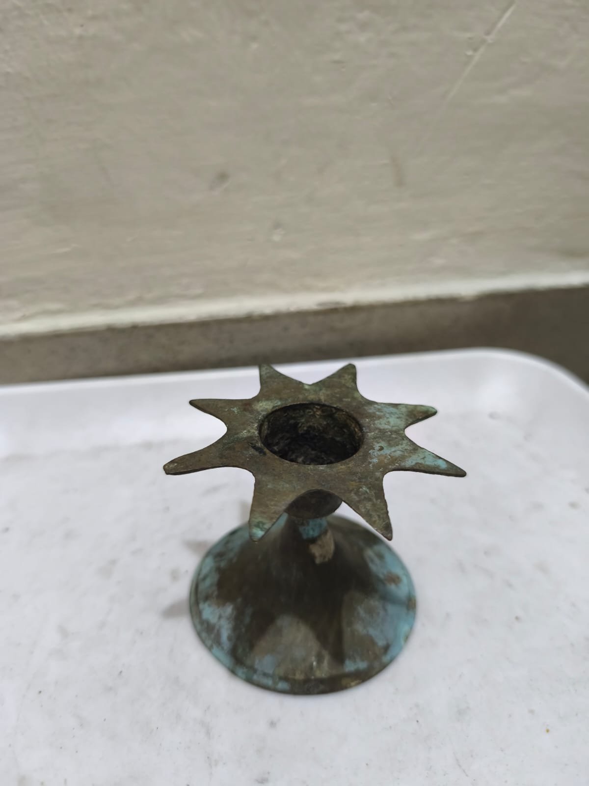 পিতলের মোমবাতি ধারক