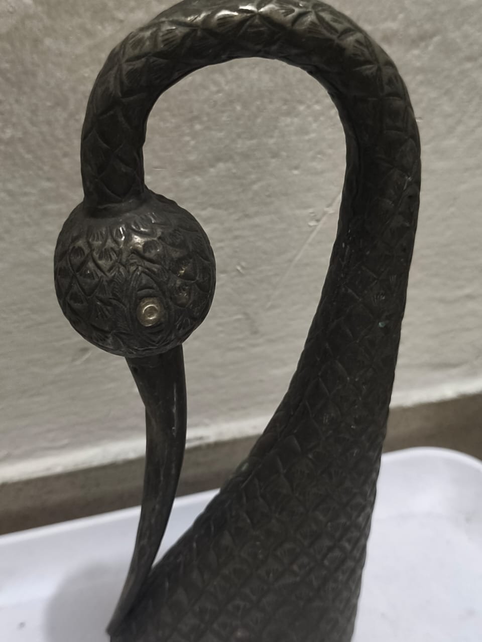 বক জাতীয় পাখির শৈল্পিক ভাস্কর্য