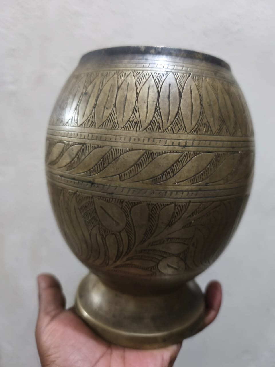 ভারতীয় বা নেপালি শৈলীর  ফুলদানি