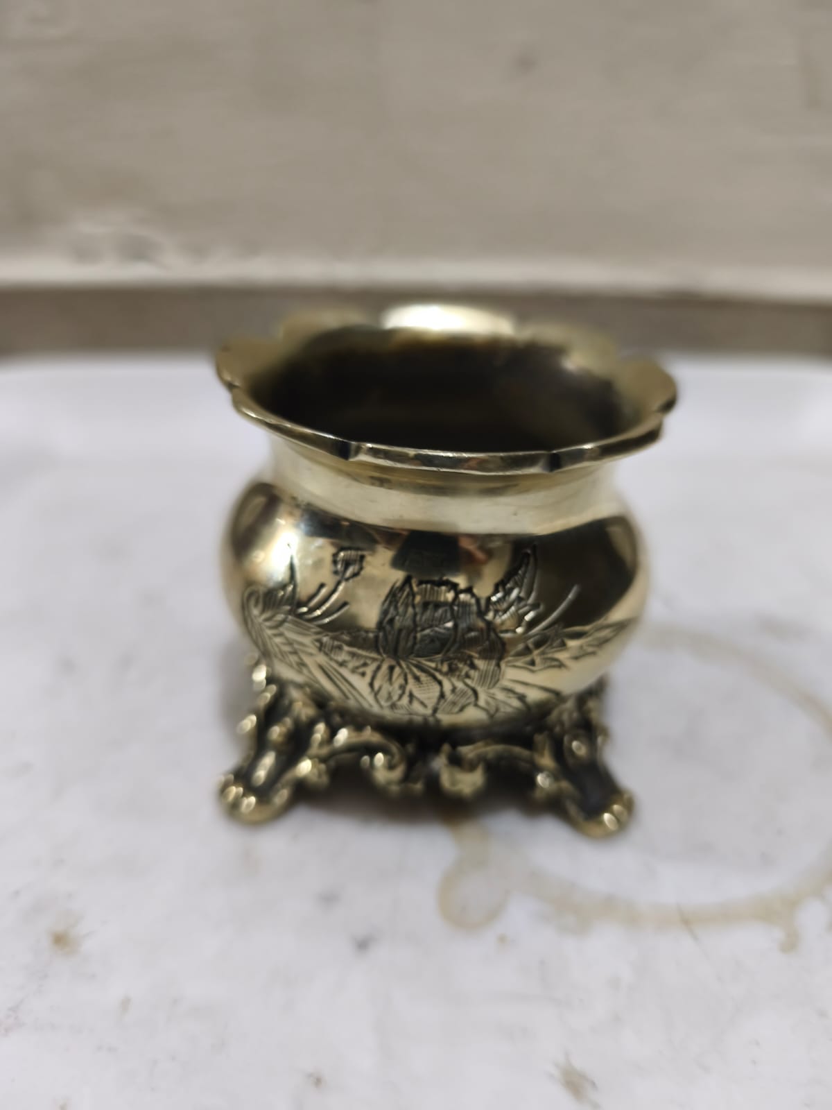 পিতলের পাত্র বা সল্ট সেলার