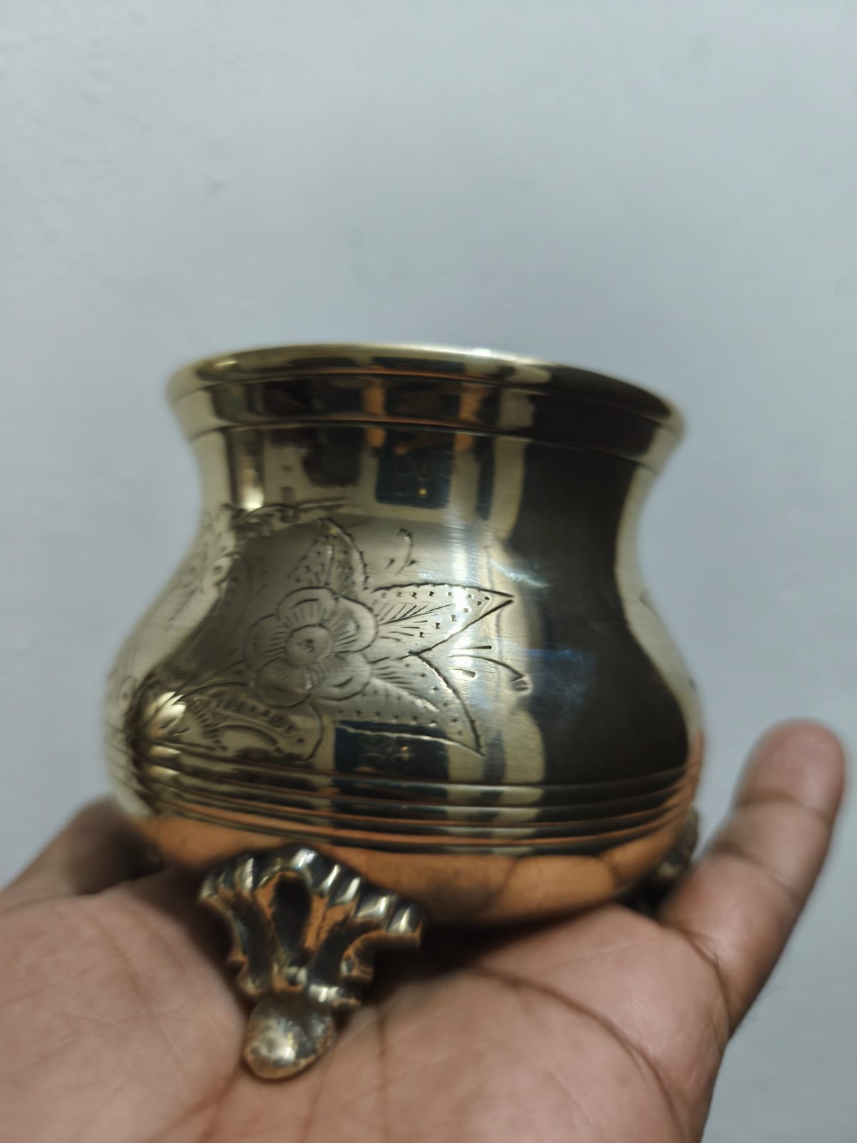 পিতলের পাত্র বা সল্ট সেলার