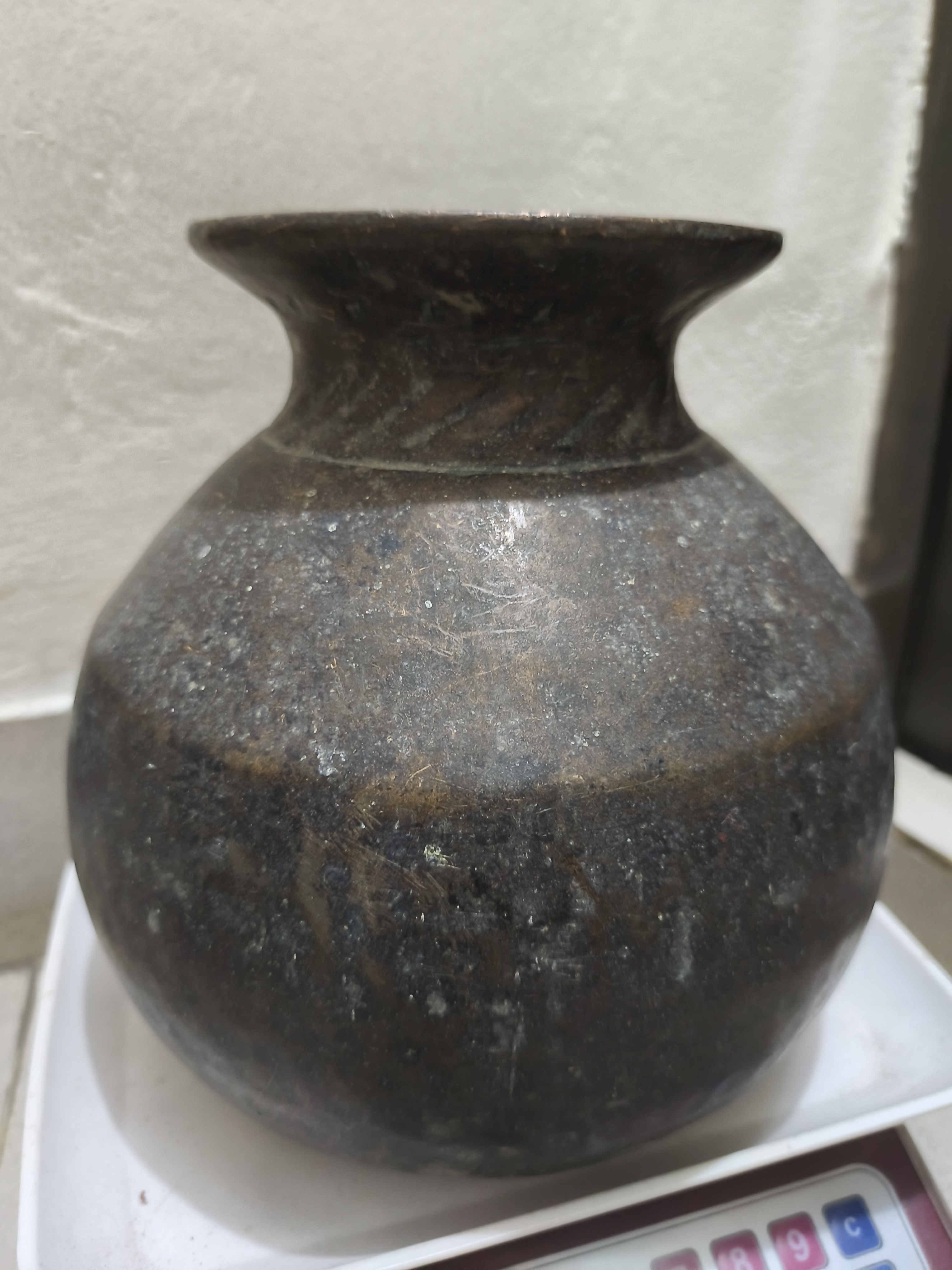 ঐতিহ্যবাহী এন্টিক ঘটি (কলস)