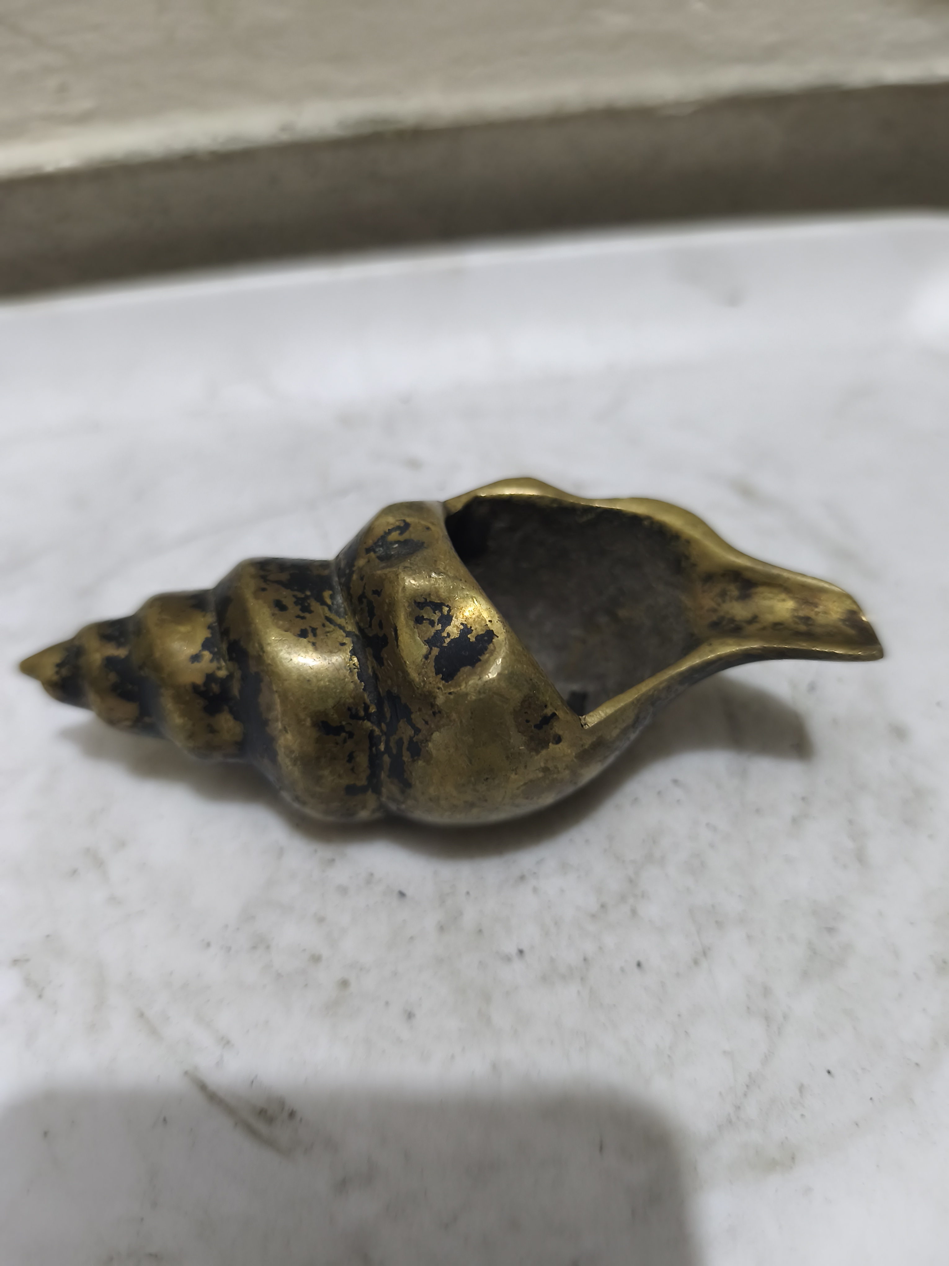 পিতলের জল শঙ্খ