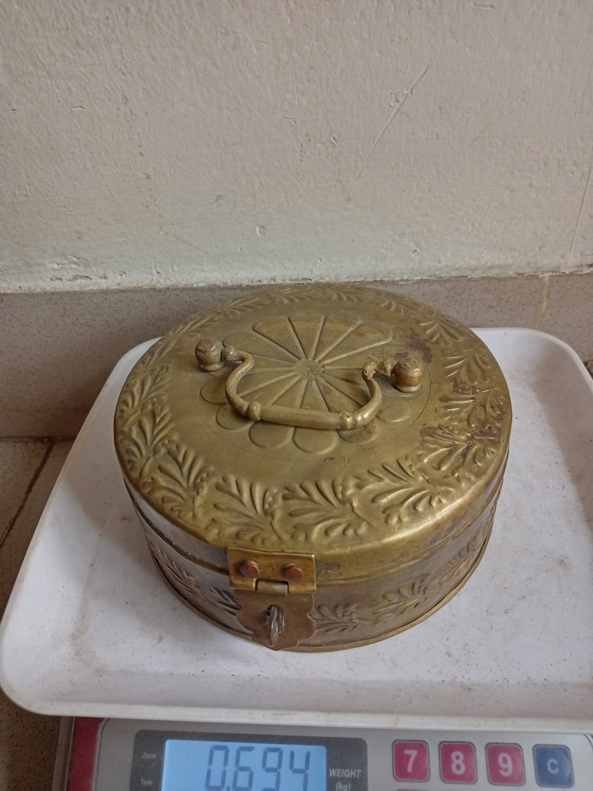 পিতল দিয়ে তৈরি পানদান
